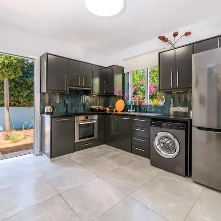 Villa Lela Serena By Ezoria *